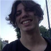 Jeune étudiant pouvant aider tout âge